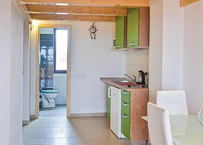 1 Bedroom Lovely In