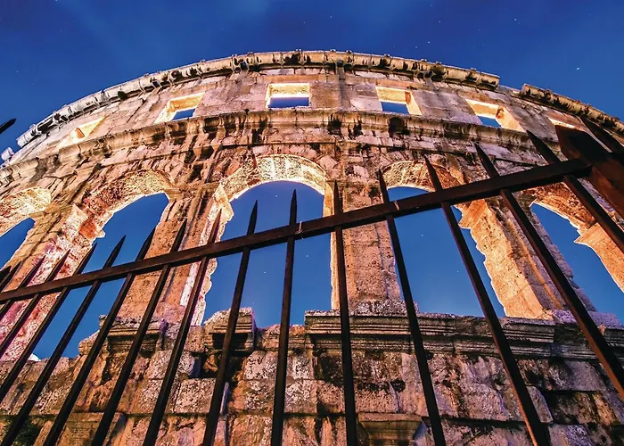 1 Bedroom Lovely In 普拉